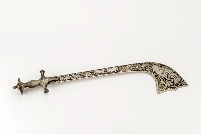 Sword with wide edge like an axe